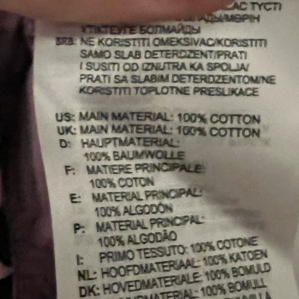 LIKE NEW Adidas Crop Logo Tee - Picture 5 of 5